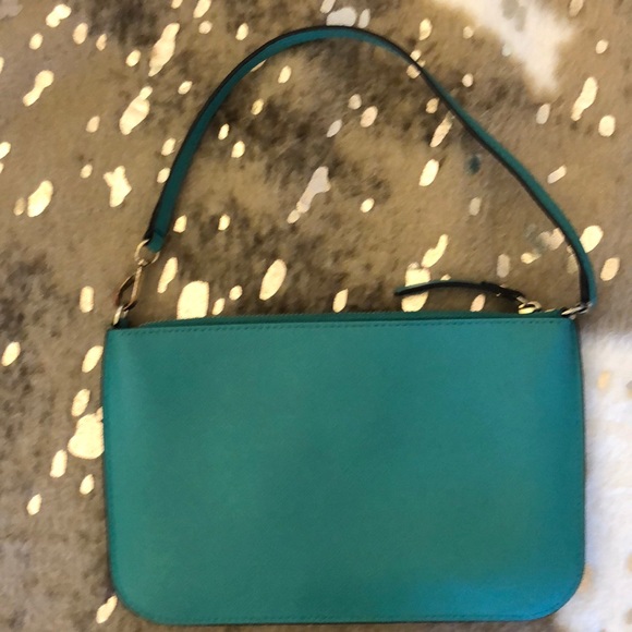 Authentic, Beautiful Kate Spade Wristlet - Picture 2 of 4